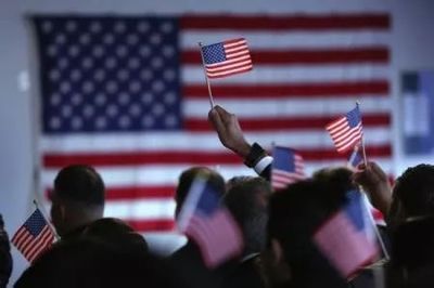 取消因私出入境中介資質認證 移民大門要關閉了嗎？